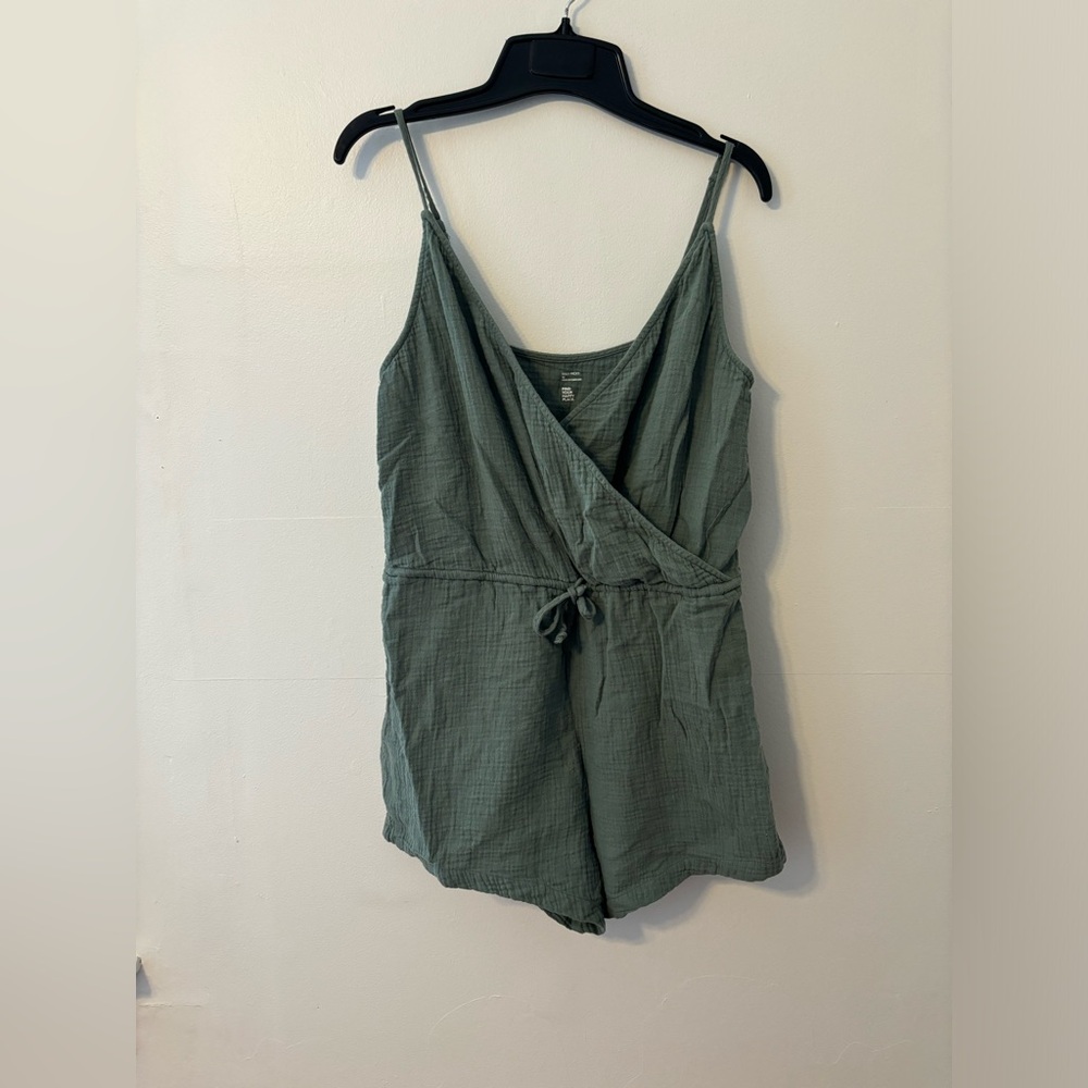 Hollister Romper